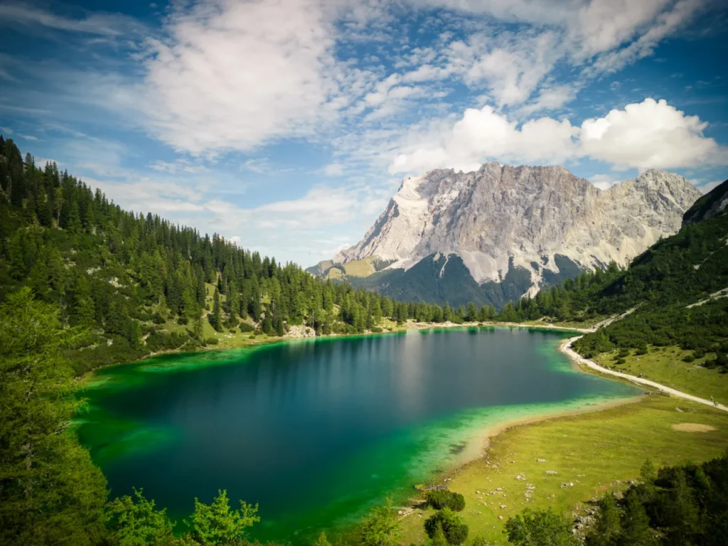 Seebensee in Tirol mit Zugspitze